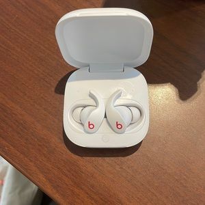 Beats fit pro